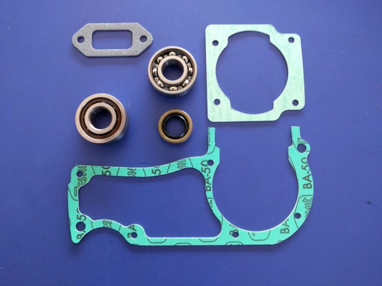 Husqvarna 385XP, 390XP Gasket Set with Engine Seals and Bearings