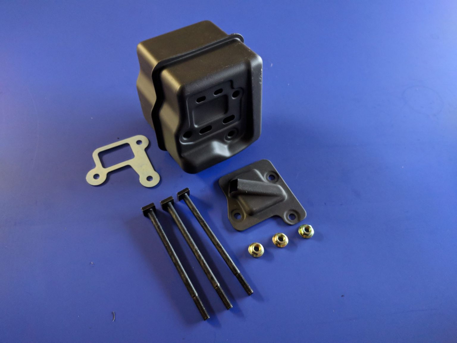 STIHL 029, 039, MS310, MS390 Muffler Assembly with all Bolts Chainsaw